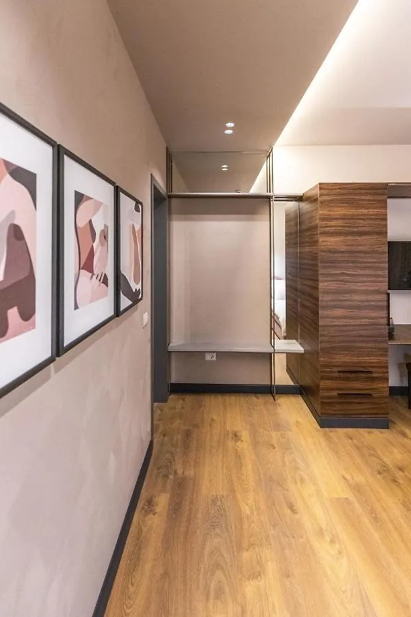 Allure Boutique Hotel Tirana 4*,