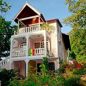 Hotel Firefly ****