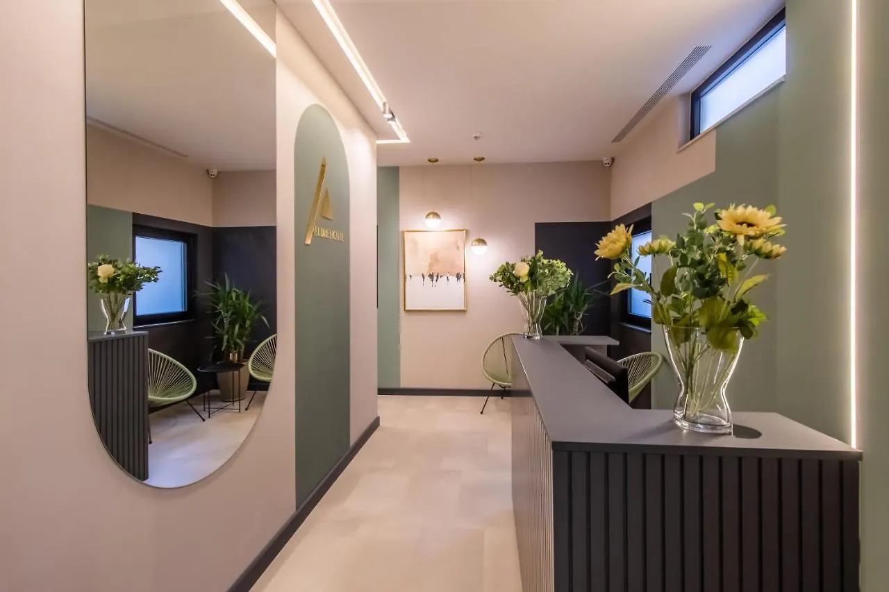 Allure Boutique Hotel Тирана