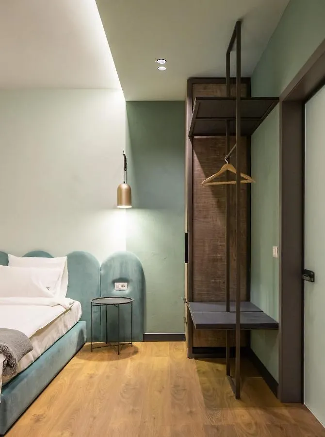 Allure Boutique Hotel Тирана 4*,