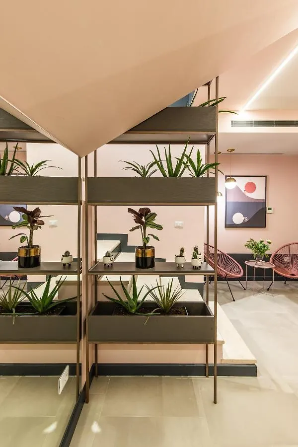****  Allure Boutique Hotel Тирана Албания